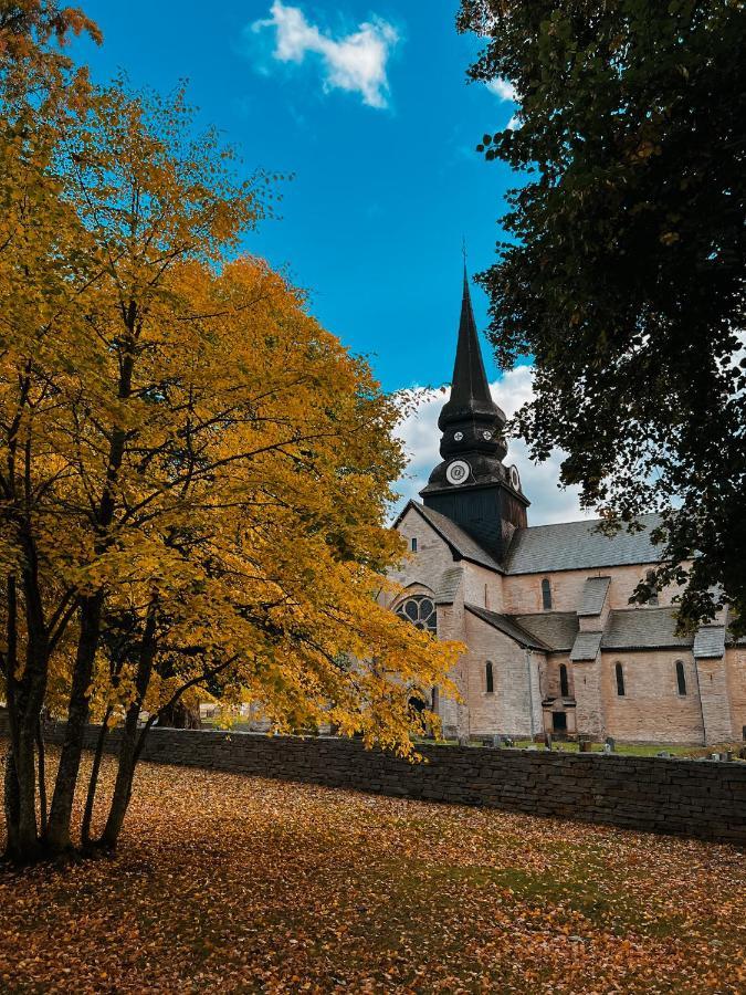 Klostergardens Vandrarhem Varnhem Bagian luar foto